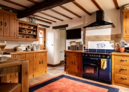 Honeysuckle cottage self catering kitchen