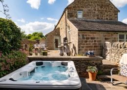 Heather cottage hot tub