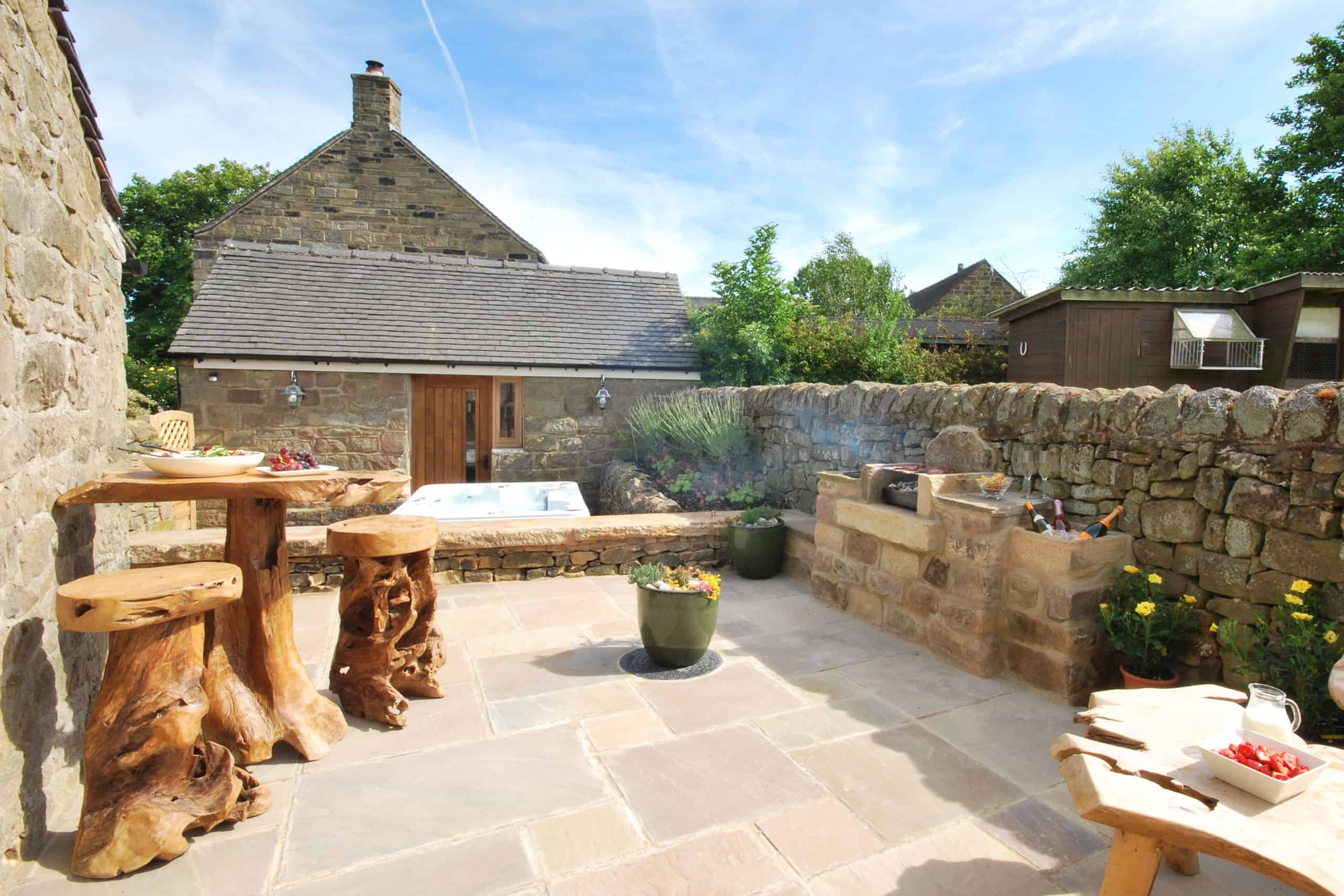 Heather Holiday Cottage Patio