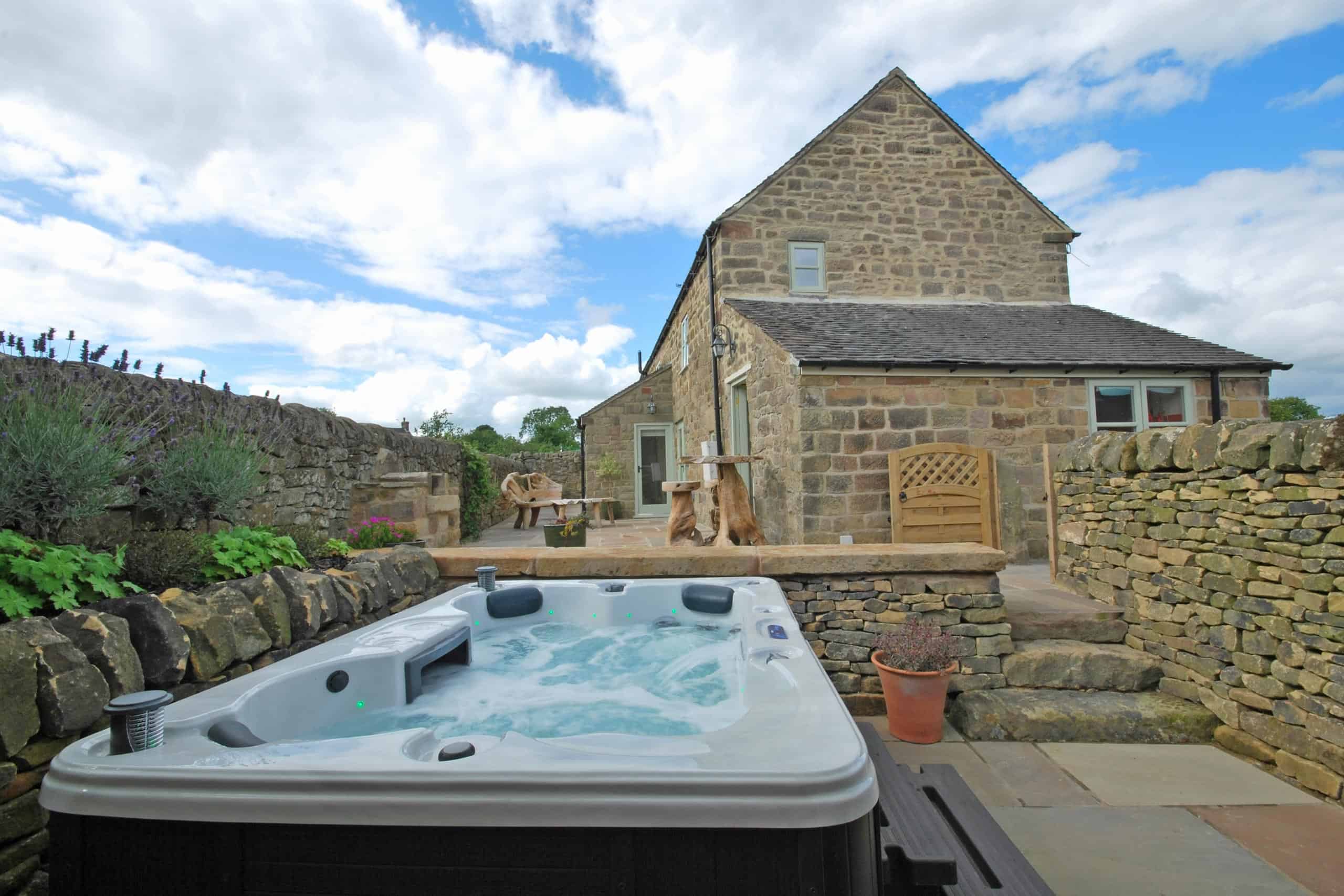 Heather Cottage Self-Catering Hot Tub
