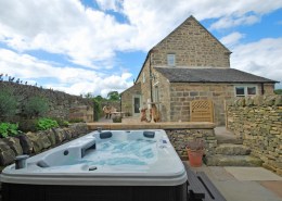 Heather Cottage Self Catering Hot Tub